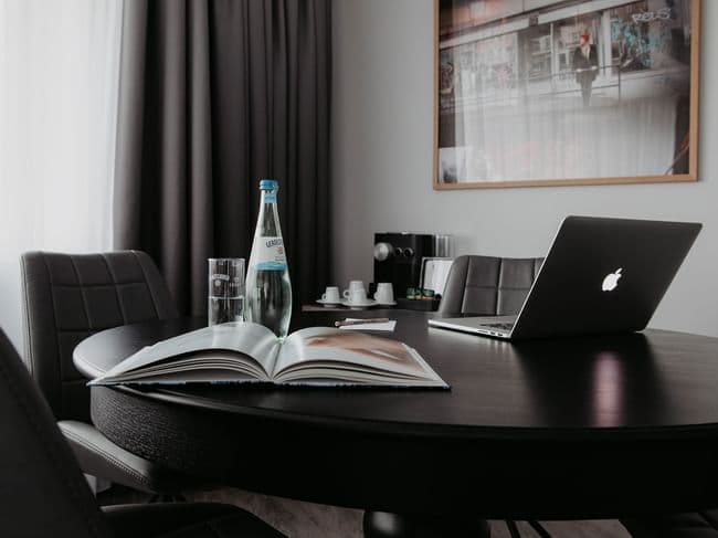 Corner Suite — corner suite 07