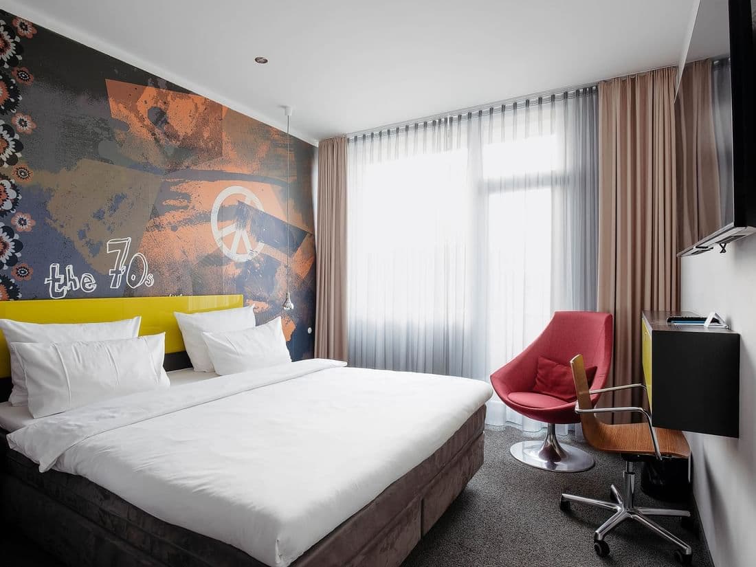 Cosy Small — cosy small room 1
