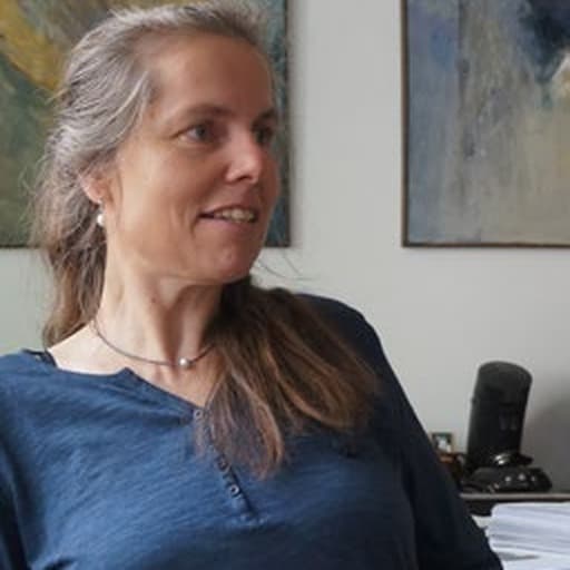 Dr. Iris Berndt