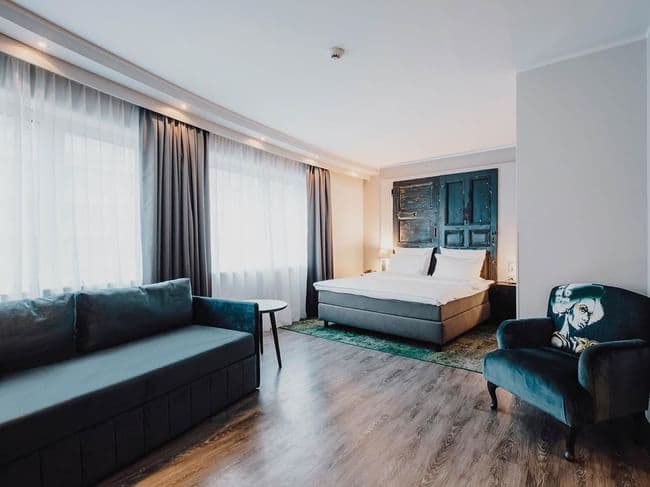 Junior Suite — junior 01