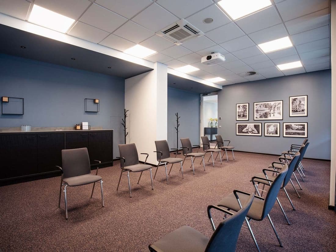 Tagungsraum A2 — meeting room a2 03