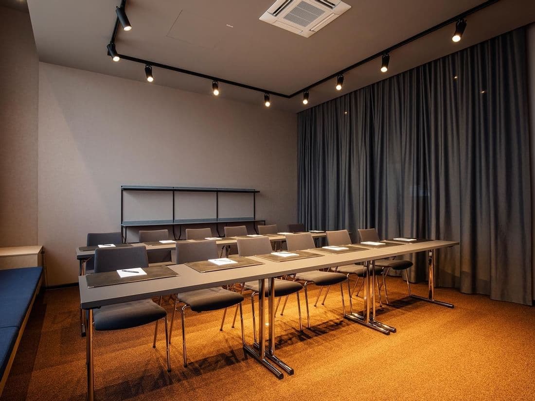 Tagungsraum B3 — meeting room b3 02