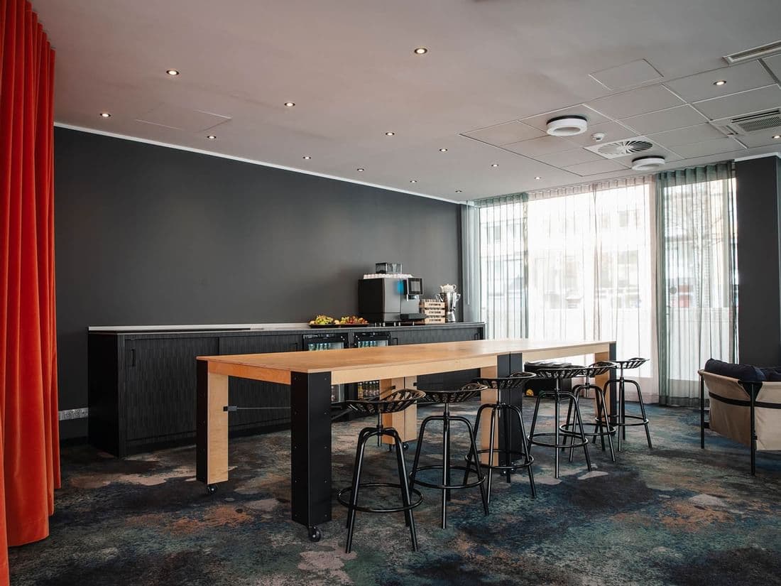Tagungsraum B5 — meeting room b5 06
