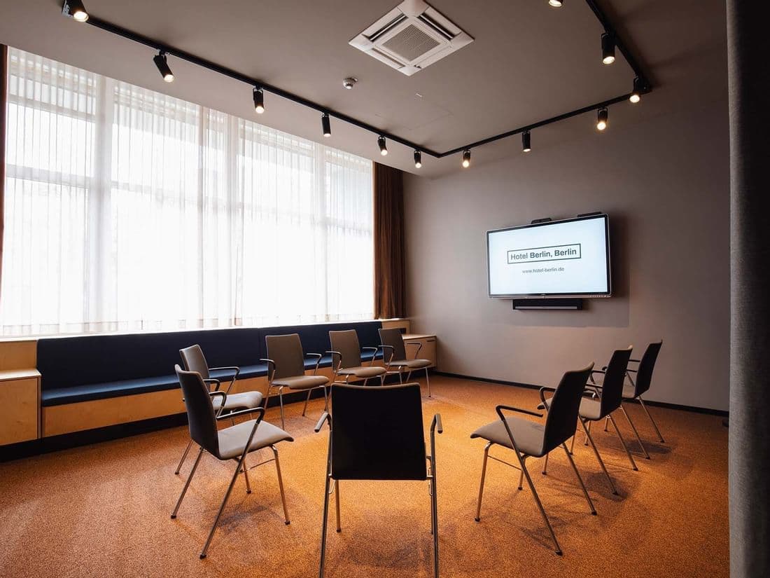 Tagungsraum B6 — meeting room b6 02
