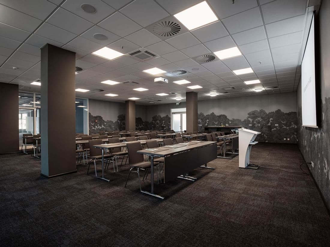 Tagungsraum C4 — meeting room c4 04