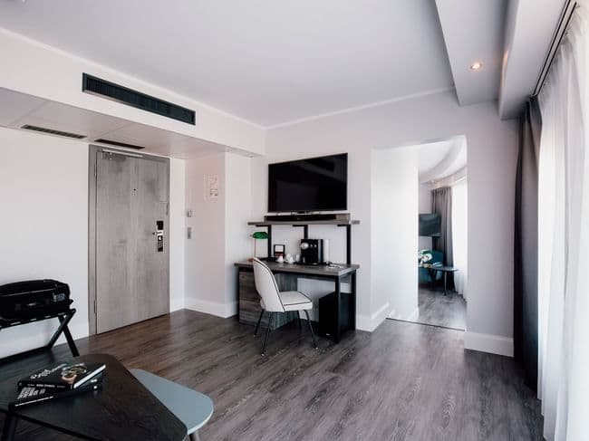 Suite — One Bedroom — suite one bedroom 04