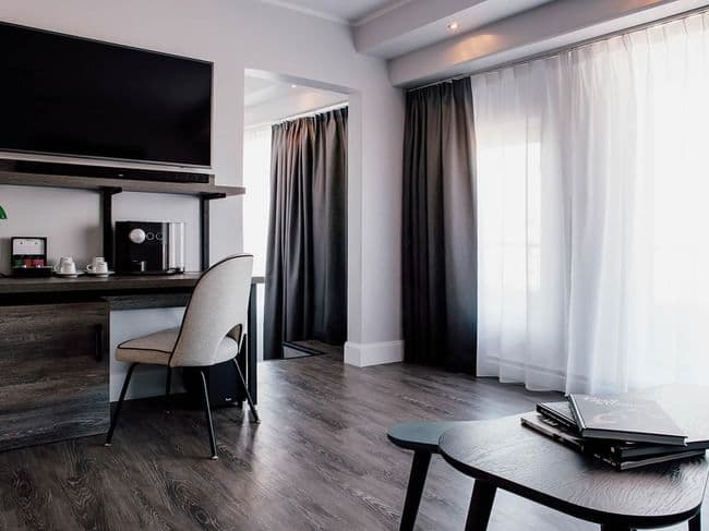 Suite — One Bedroom — suite one bedroom 06